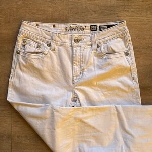 Brand new never used Miss Me white boyfriend capri white jeans size 28